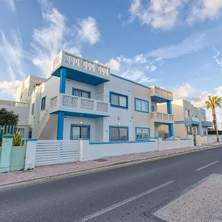 Qawra Beachside Bliss Apartment