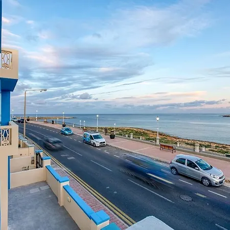 Qawra Beachside Bliss *