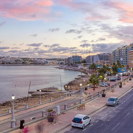 Qawra Beachside Bliss * St. Paul's Bay