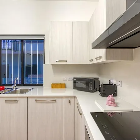 Qawra Beachside Bliss Apartment