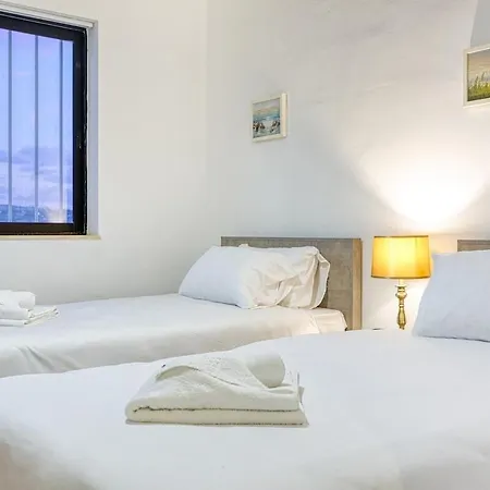 Qawra Beachside Bliss Apartment St. Paul's Bay