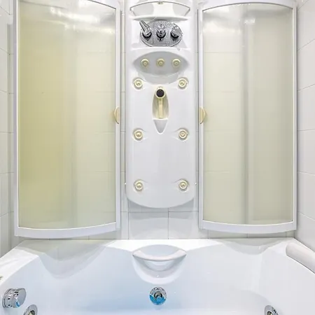 Daire Qawra Beachside Bliss *