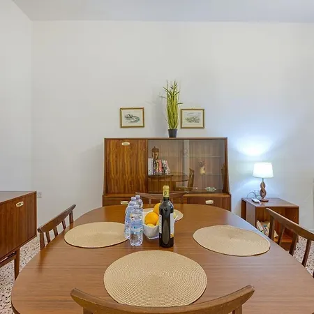 Qawra Beachside Bliss Apartment *