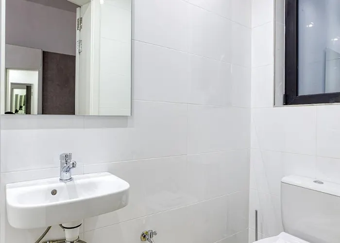 Qawra Beachside Bliss *