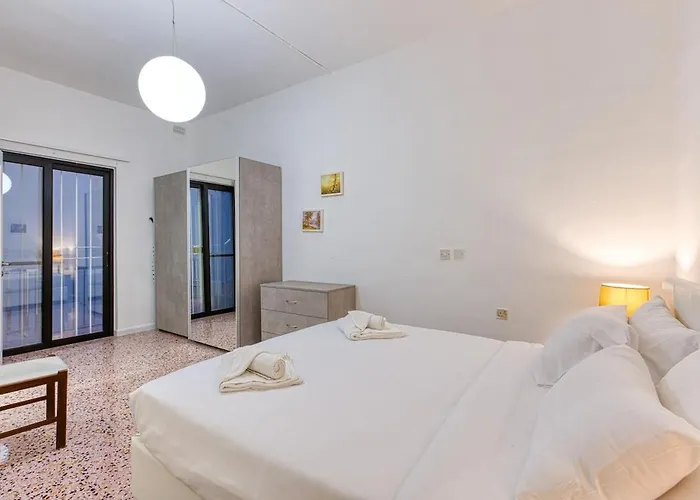 Διαμέρισμα Qawra Beachside Bliss