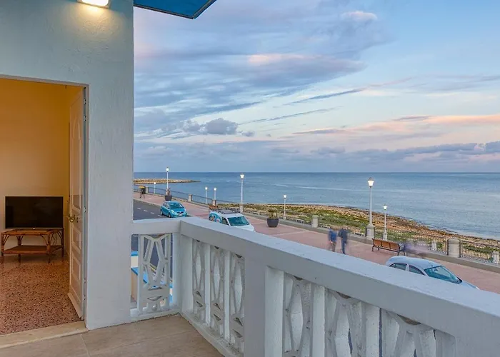 Apartment Qawra Beachside Bliss *