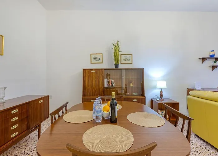 Qawra Beachside Bliss Apartment *